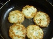 自制糯香豆渣煎饼