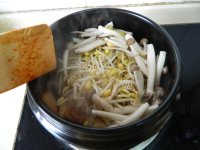 特色韩国辣牛肉汤做法图解6)
