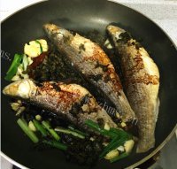 美味江支鱼烧雪菜做法图解10)