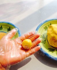 方瓜椰蓉球做法图解9)