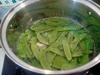 家常菜荷兰豆炒牛肉做法图解9)