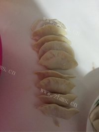 DIY娃娃菜猪肉饺子做法图解2)