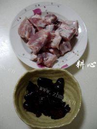家常榄角蒸排骨做法图解1)