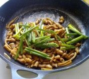 美味的香滑爽脆的豉油皇鹅肠