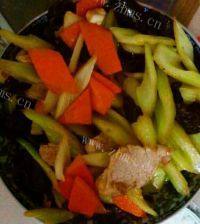 家常菜西芹炒肉