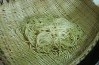 可口的日式豚骨拉面做法图解11)
