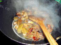 下饭的茄子烧肉做法图解6)