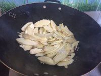 家常菜清炒茭白做法图解4)