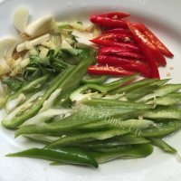 家常菜青椒炒土豆丝做法图解2)
