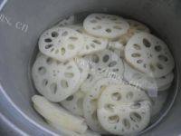 糖醋藕片（家常菜）做法图解2)