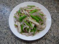 芹菜洋葱炒墨鱼鲞做法图解12)