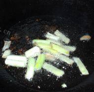 好吃的清炒茄子做法图解2)