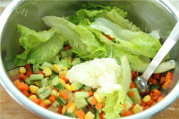健康的蔬菜沙拉的做法图解四