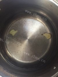 美味的排骨玉米汤做法图解1)
