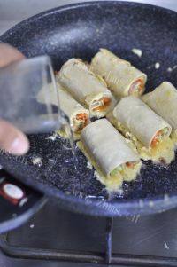 煎豆皮卷做法图解13)