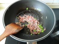 自制青菜肉丝年糕汤做法图解5)