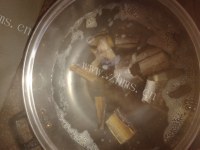 我爱吃的白菜煮鳗鱼干蟹肉棒做法图解2)