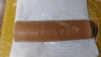自制可可蛋糕卷做法图解12)