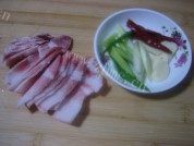美味的甘蓝炒粉做法图解4)