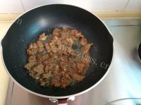 苦瓜炒牛肉做法图解4)
