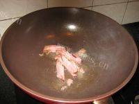 色味俱佳的腊肉炒芹菜做法图解6)