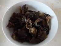 诱人的黑白菜做法图解1)
