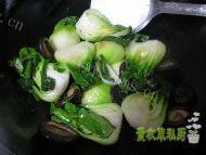 家常菜香菇上海青做法图解5)