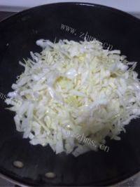 家常菜包菜炒粉丝做法图解3)
