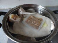 家常菜卤猪耳做法图解4)