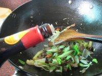 家常菜大葱炒腊肉做法图解7)