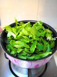 美味的蚝仔茼萵汤做法图解5)