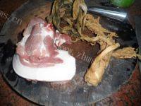 简易的梅菜肉饼做法图解1)