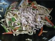 肉丝炒千张做法图解5)