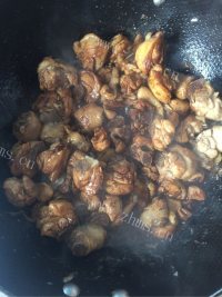 美味的黄焖鸡做法图解5)