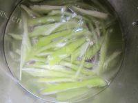 家常菜茶树菇炒肉片做法图解4)