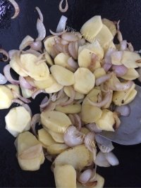 家常菜洋葱土豆做法图解3)