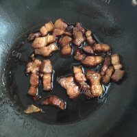 质嫩爽口的红烧肉做法图解9)