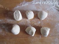 清甜香软青菜香菇包做法图解4)