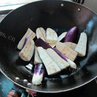 让人怀念的鱼香茄子做法图解3)