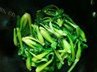 很有食欲的炒小青菜做法图解4)