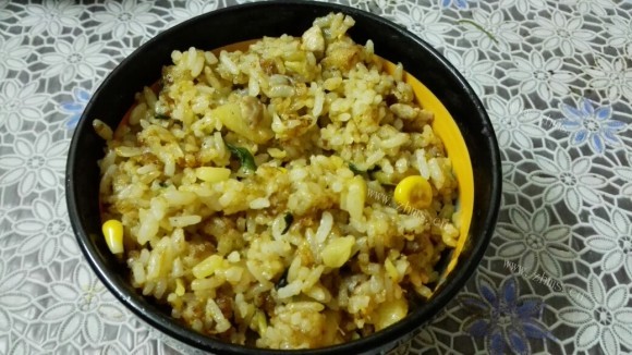 美味营养的菠萝炒饭