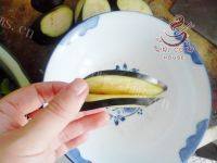 家常菜鱼香茄盒做法图解2)