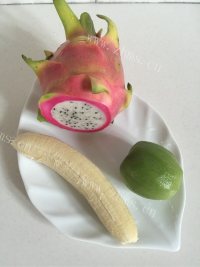 喷香的水果酸奶沙拉做法图解1)