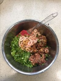 独特的虾仁饺子做法图解3)