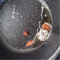 美味可口鸭肉炖粉条做法图解3)