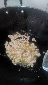 简单西葫芦炒肉做法图解3)