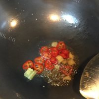 美味的虎皮鸡蛋做法图解5)