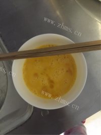可口的番茄风味炒饭做法图解2)