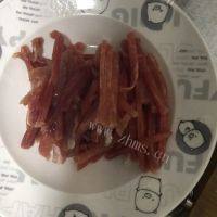 家常菜青椒炒肉丝做法图解1)