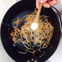 美味的蔬菜疙瘩汤做法图解4)